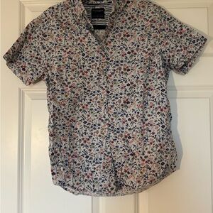 Denim & Flower White Short-Sleeve Floral Button-Down Shirt